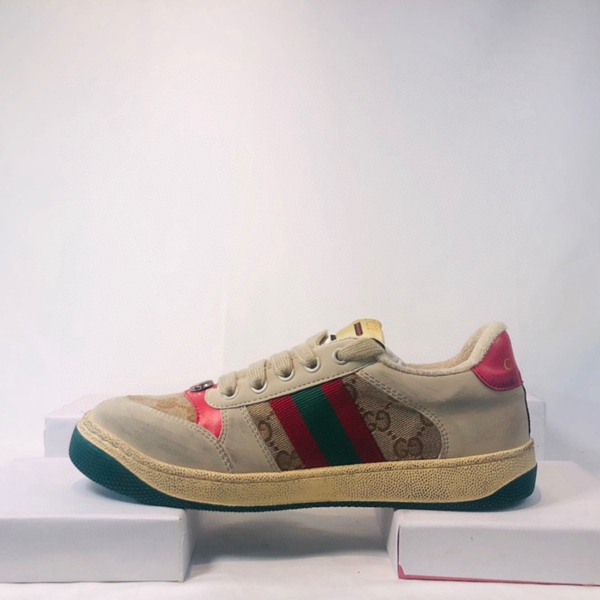 ブランド激安靴背面デザイン